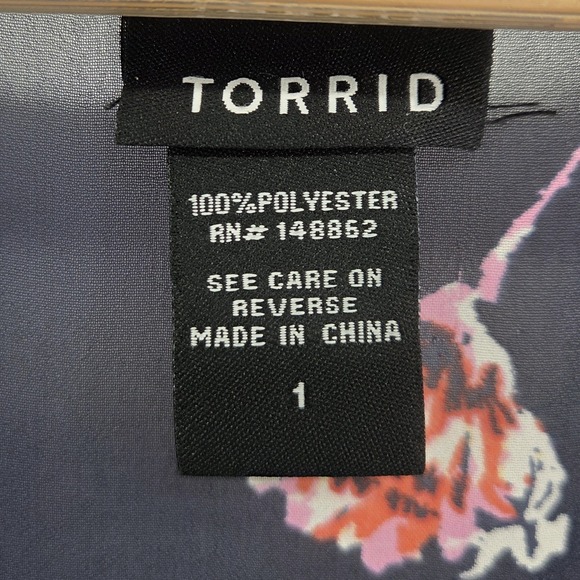 Torrid Floral Print Sheer Blouse Button Front V-Neck Women's Size 1 Navy Blue - Picture 5 of 6